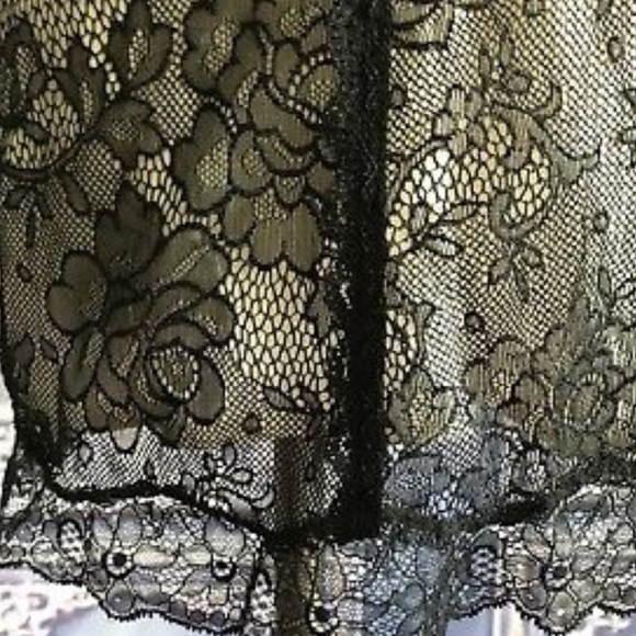 Victoria’s Secret Elegant Black Lace Chemise NWOT - Picture 3 of 8